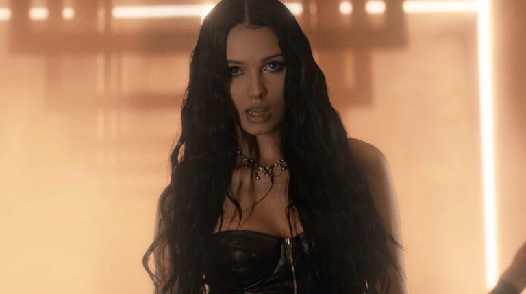NoApology: The Band That Grew Out of Sershen & Zaritskaya's Cover Era Daria Zaritskaya in NOAPOLOGY Bad News official music video