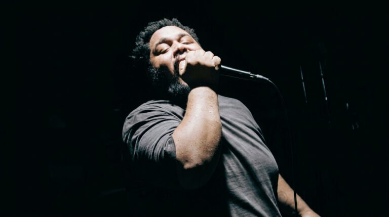 Echoes In Ashes vocalist performing The End Of Heartache Killswitch Engage cover